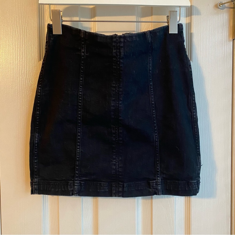 Good Condition Free People Mini Skirt, size 8